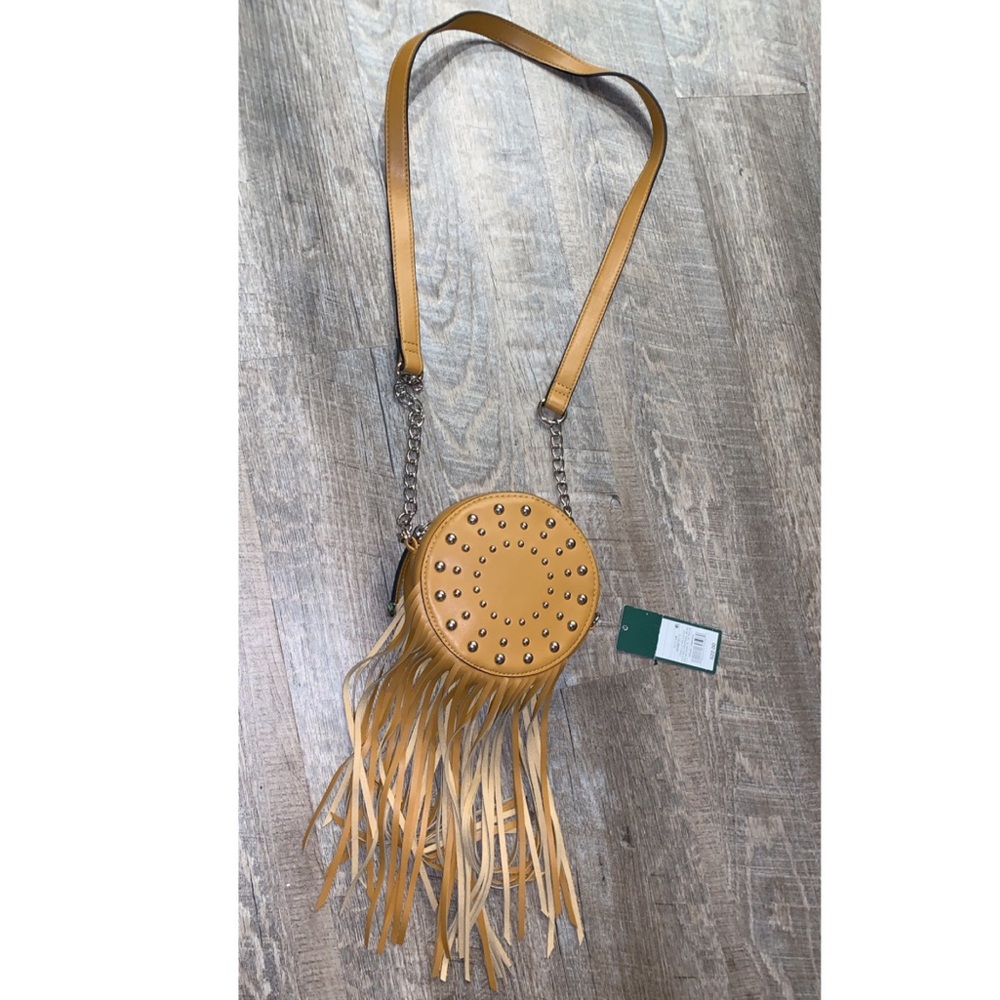 Circle fringe purse